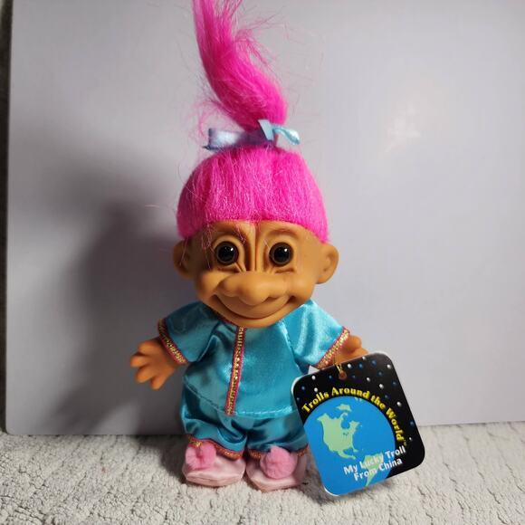Around the World Troll Dolls, China, Iceland and Holland. Lot of 3 - Picture 2 of 5